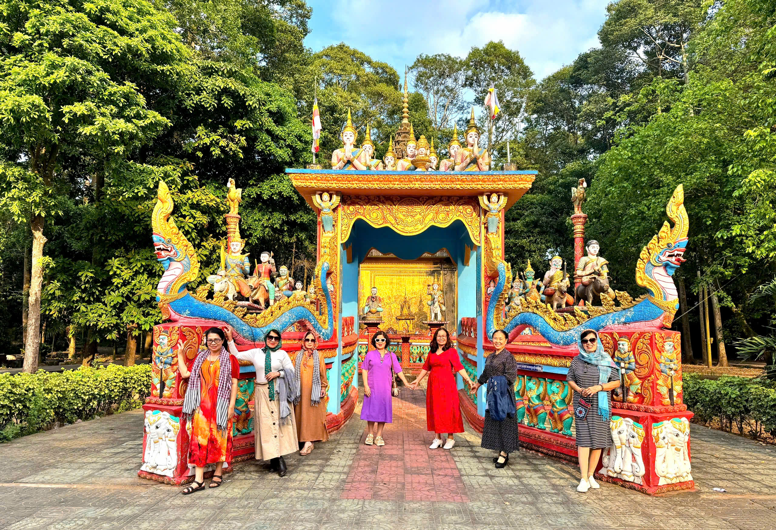 tour xuôi dòng cổ chiên 2 ngày 1 đêm tour xuôi dòng cổ chiên 2 ngày 1 đêm