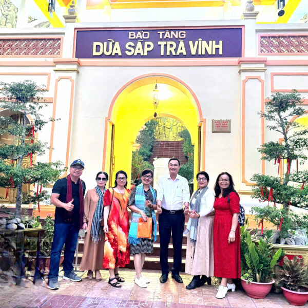 Bảo Tàng Dừa Sáp Trà Vinh