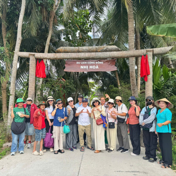 TOUR LANG NHI HOA
