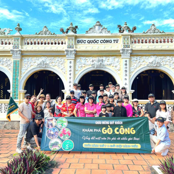 LANG HOANG GIA GO CONG