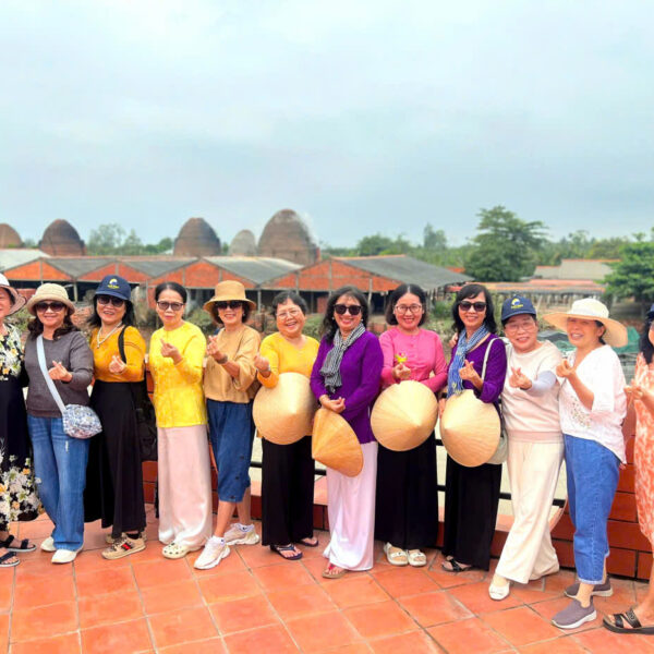 lo gach mang thit vinh long
